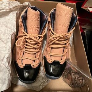 Questions mid Melody Ehsani